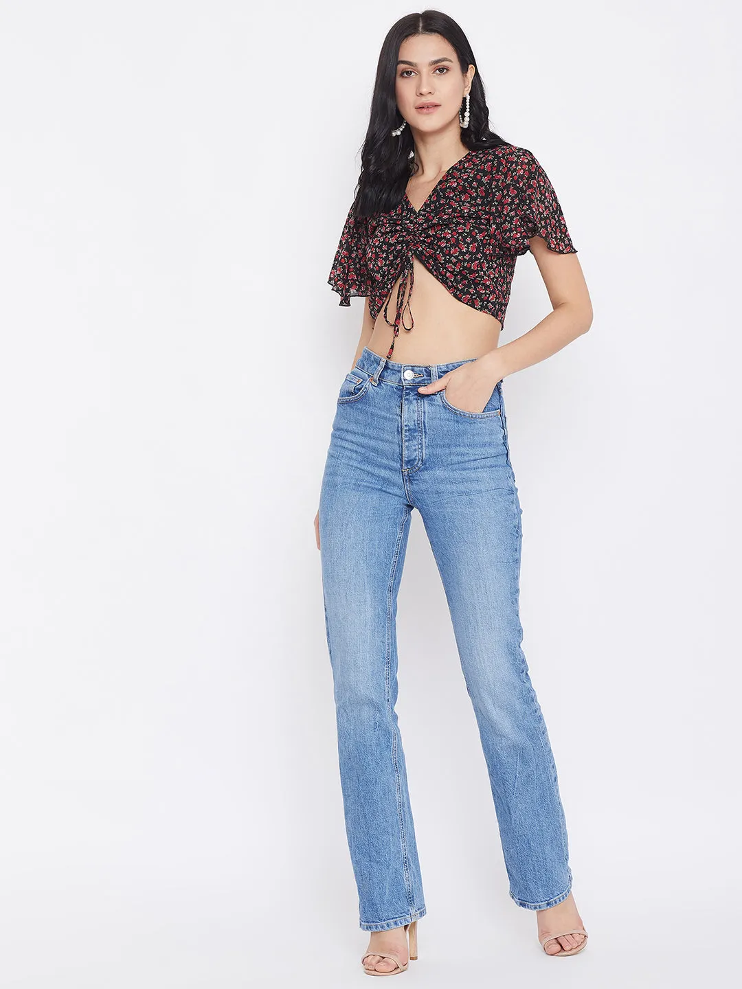 Berrylush Women Navy Blue & Red Floral Printed V-Neck Front Tie-Up Gathered Crop Top