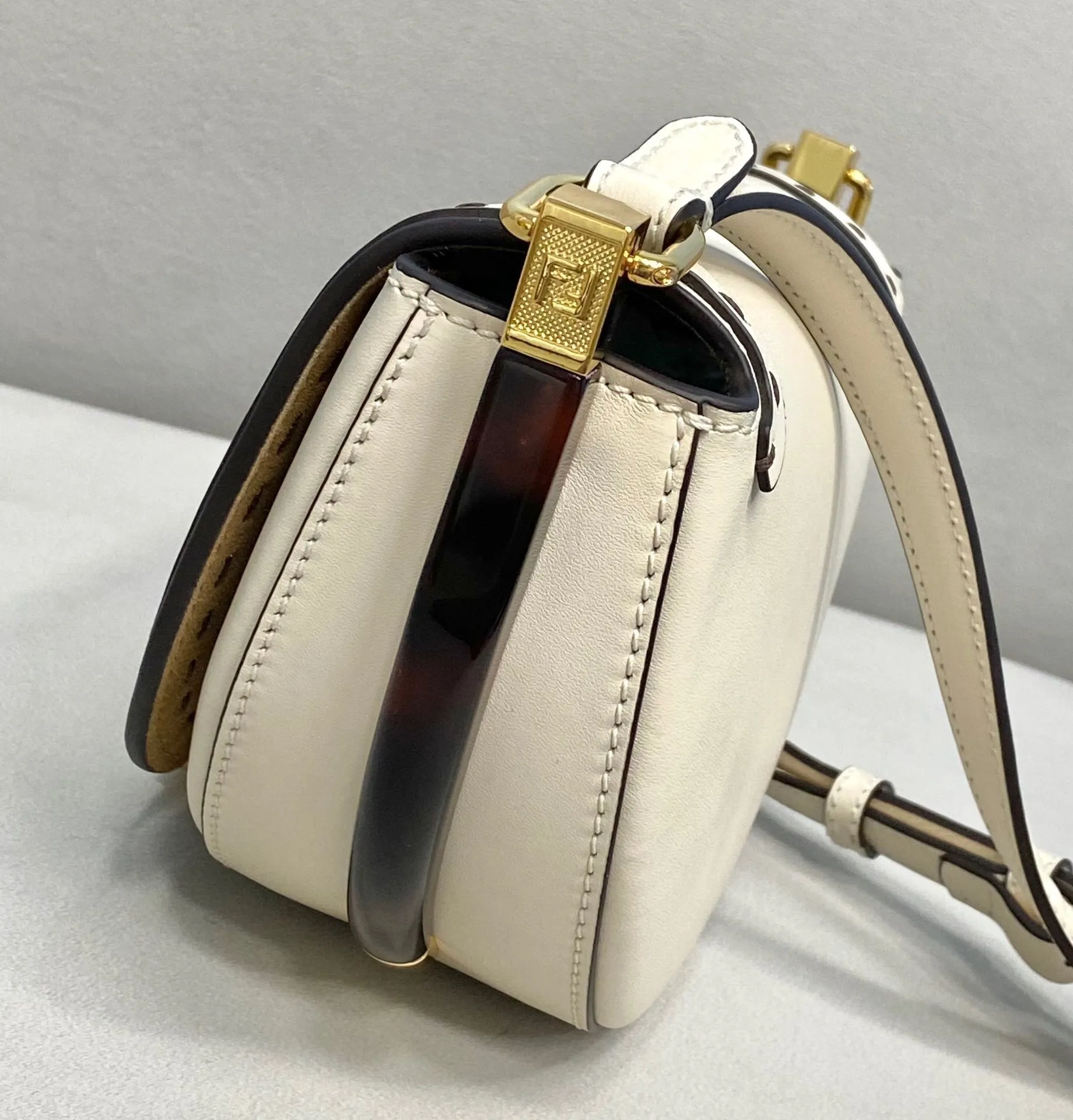 EN   Designer bags by Fendi 058