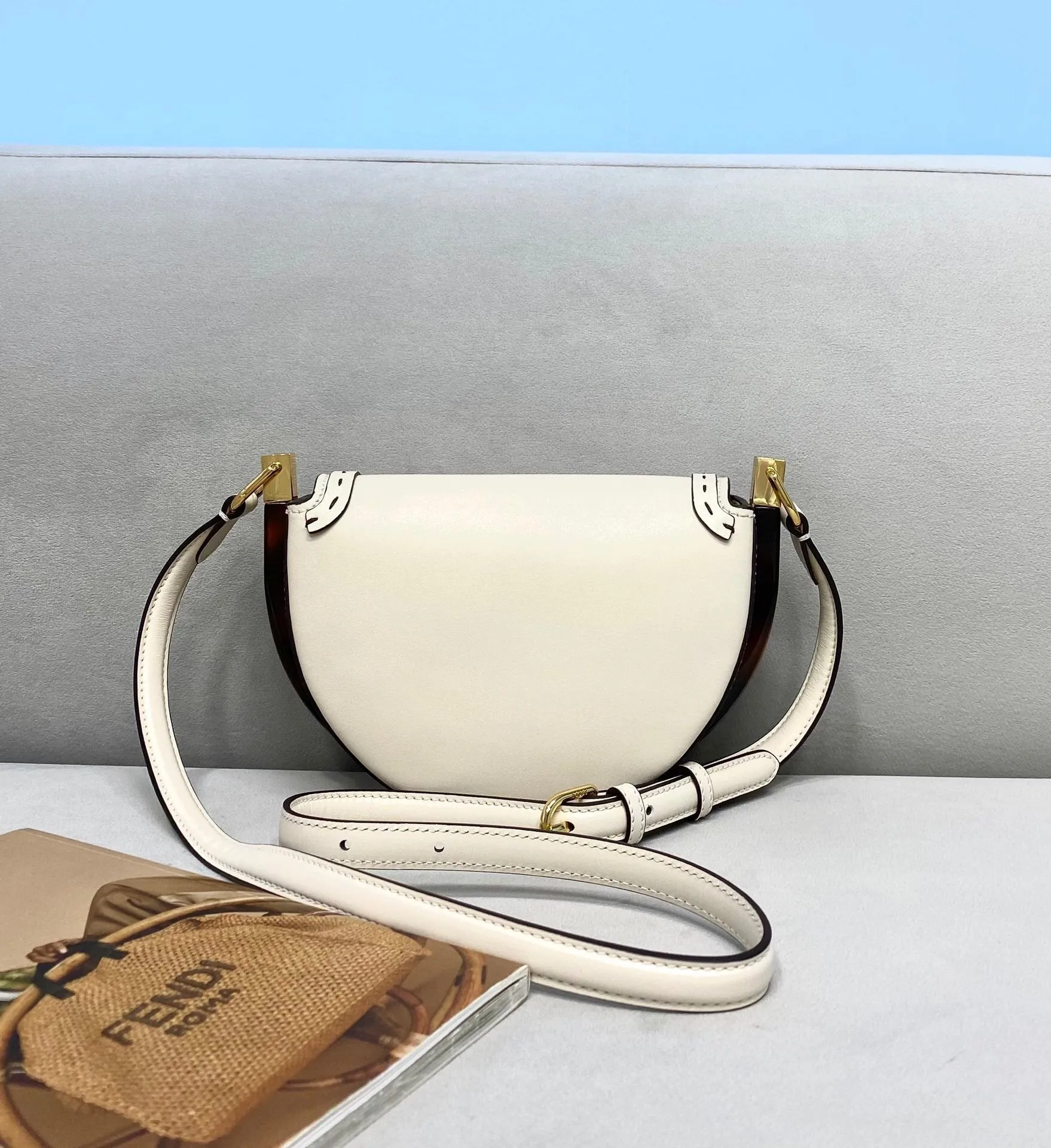 EN   Designer bags by Fendi 058