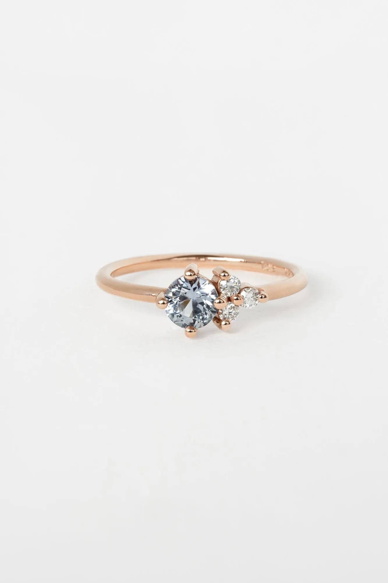 Shooting Star Ring with 0.58ct Montana Sapphire